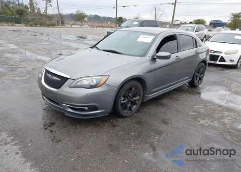 2013 Chrysler 200 Limited z USA, uszkodzony, nr VIN 1C3CCBCG7DN719655